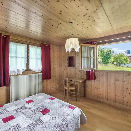 Chalet Confort 4 A Rochebrune - Proche Telepherique, Jardin, 2 Etoiles, Animaux Ok - Fr-1-453-233 *